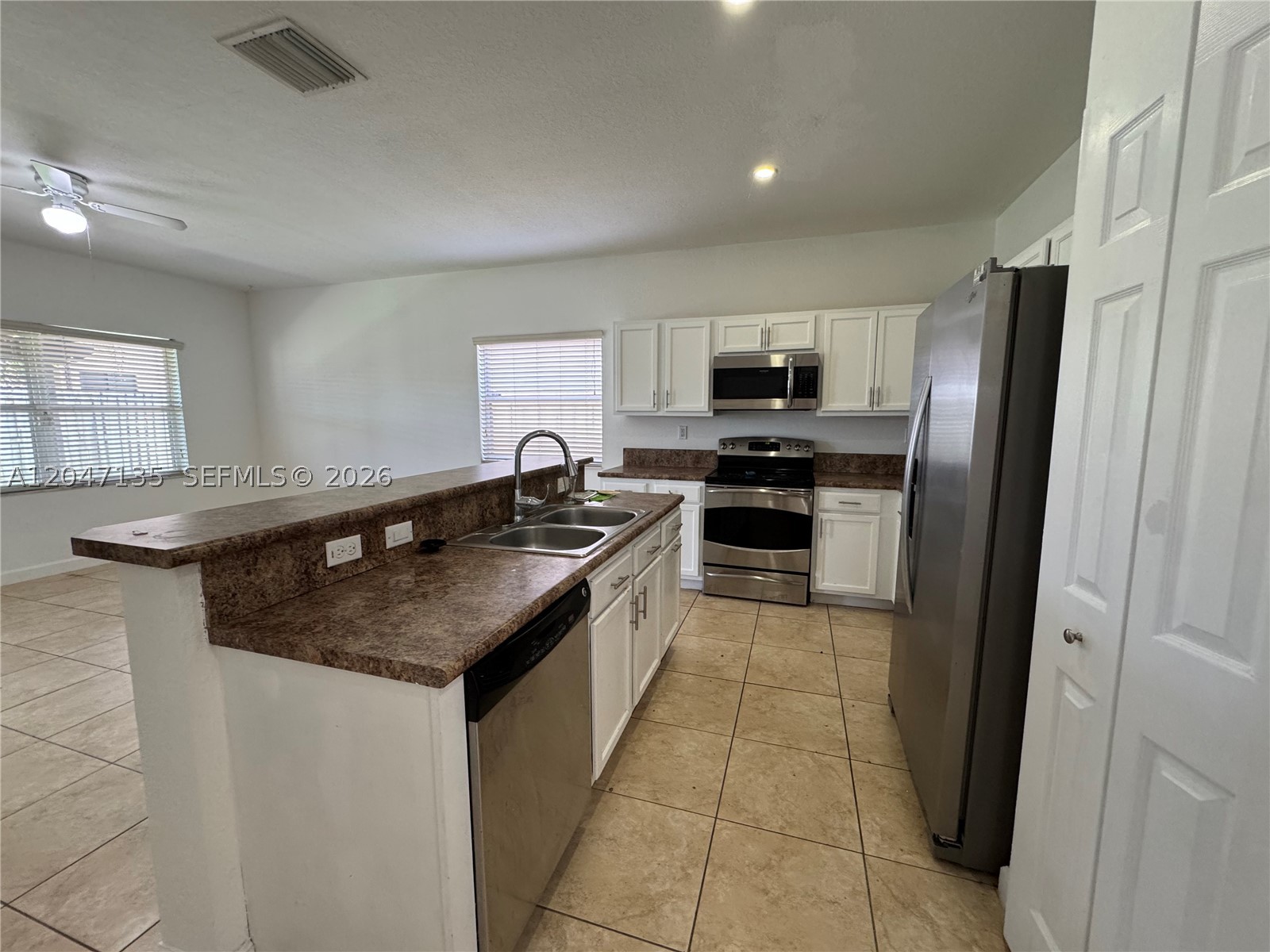 ATLANTIS AT OASIS - Residential Lease