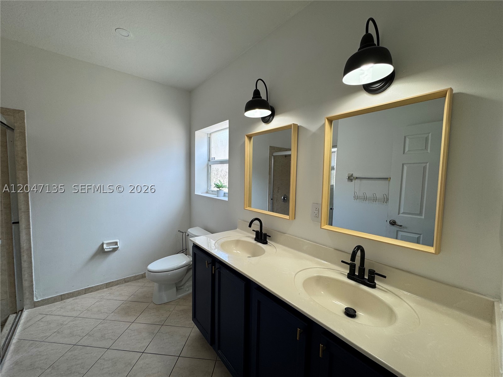 ATLANTIS AT OASIS - Residential Lease