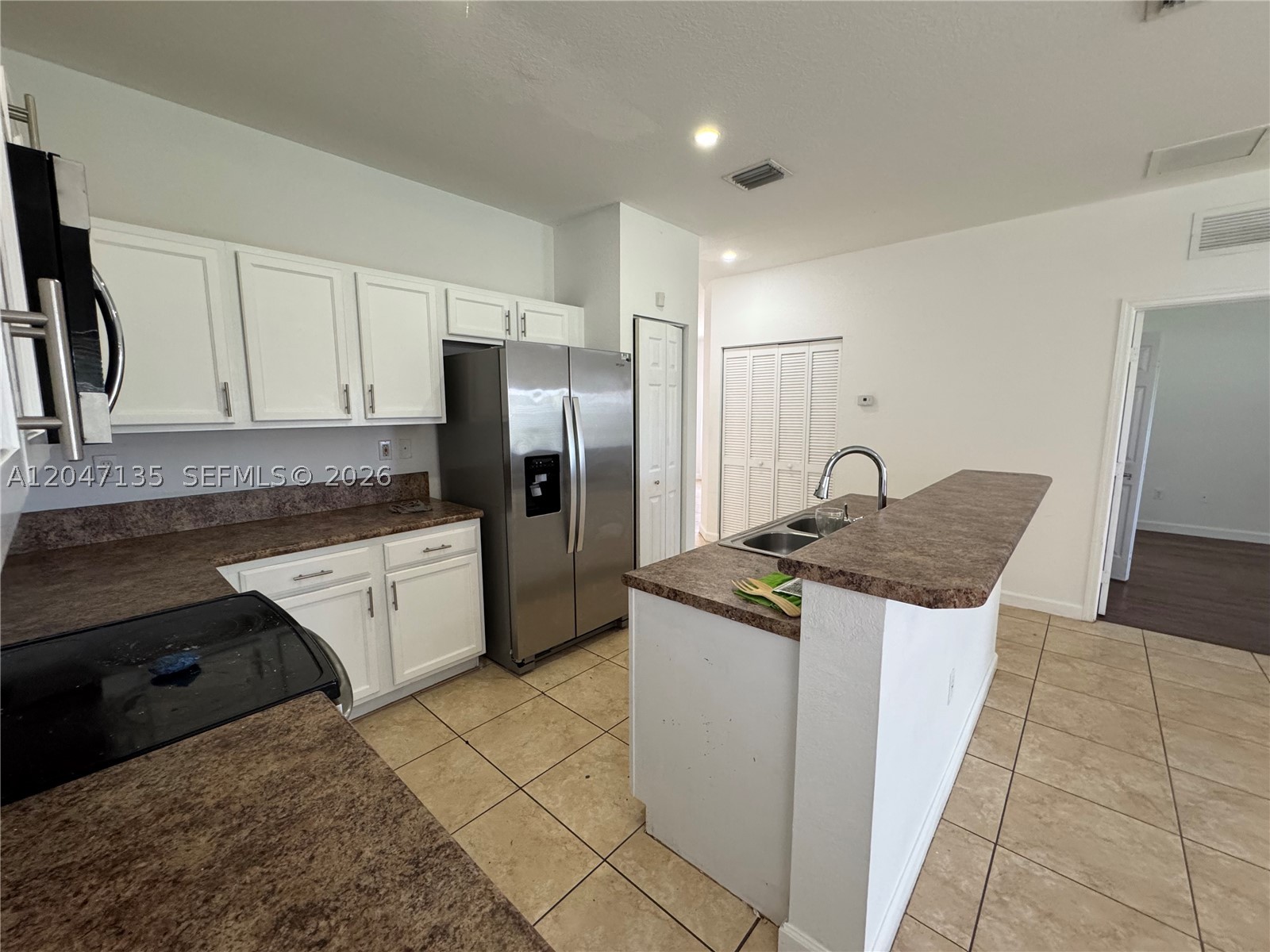 ATLANTIS AT OASIS - Residential Lease