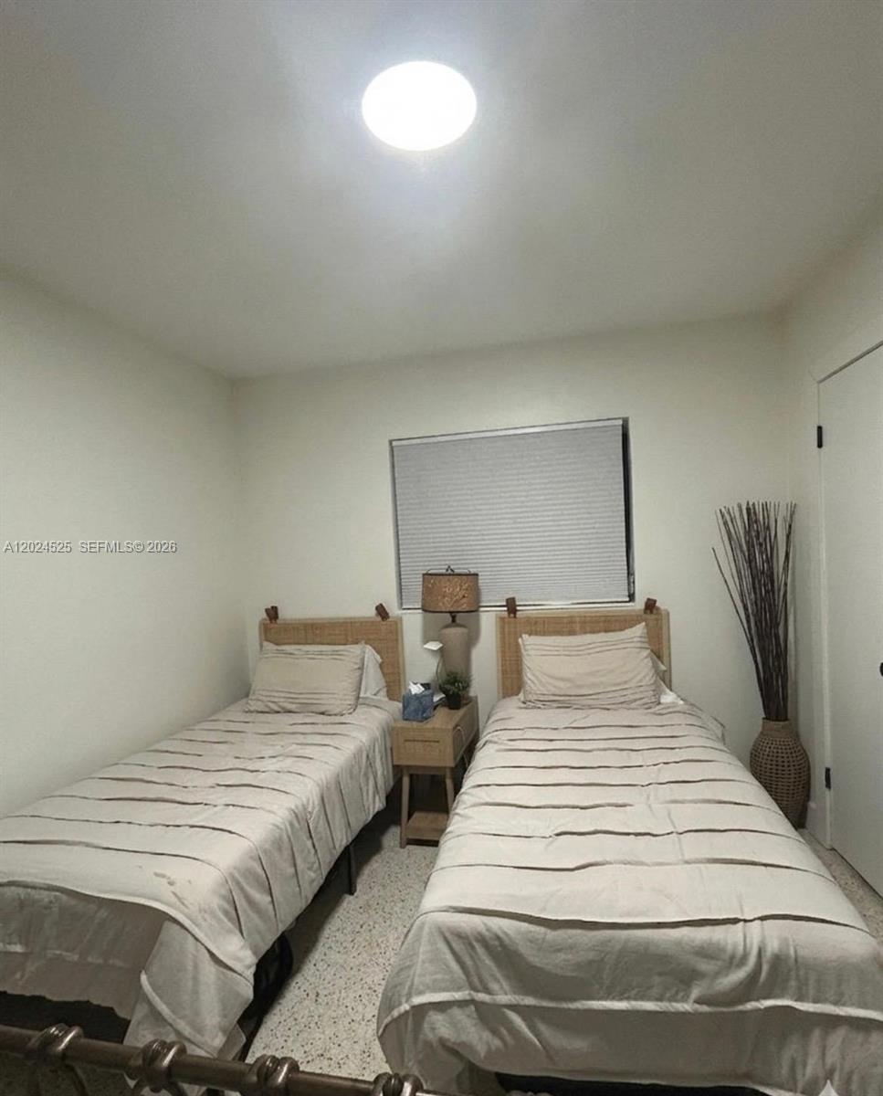 STIRLING LAKE - Residential Lease
