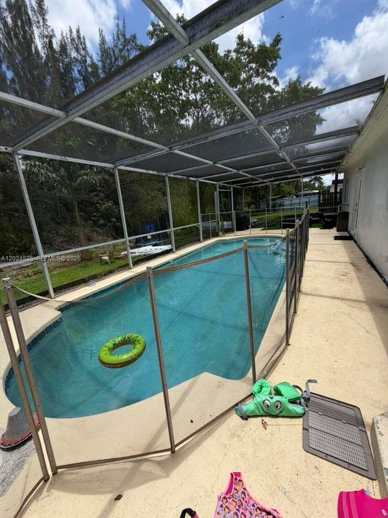 STIRLING LAKE - Residential Lease