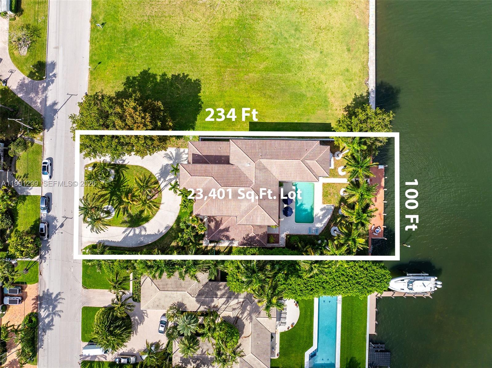 HOLLYWOOD LAKES - Residential