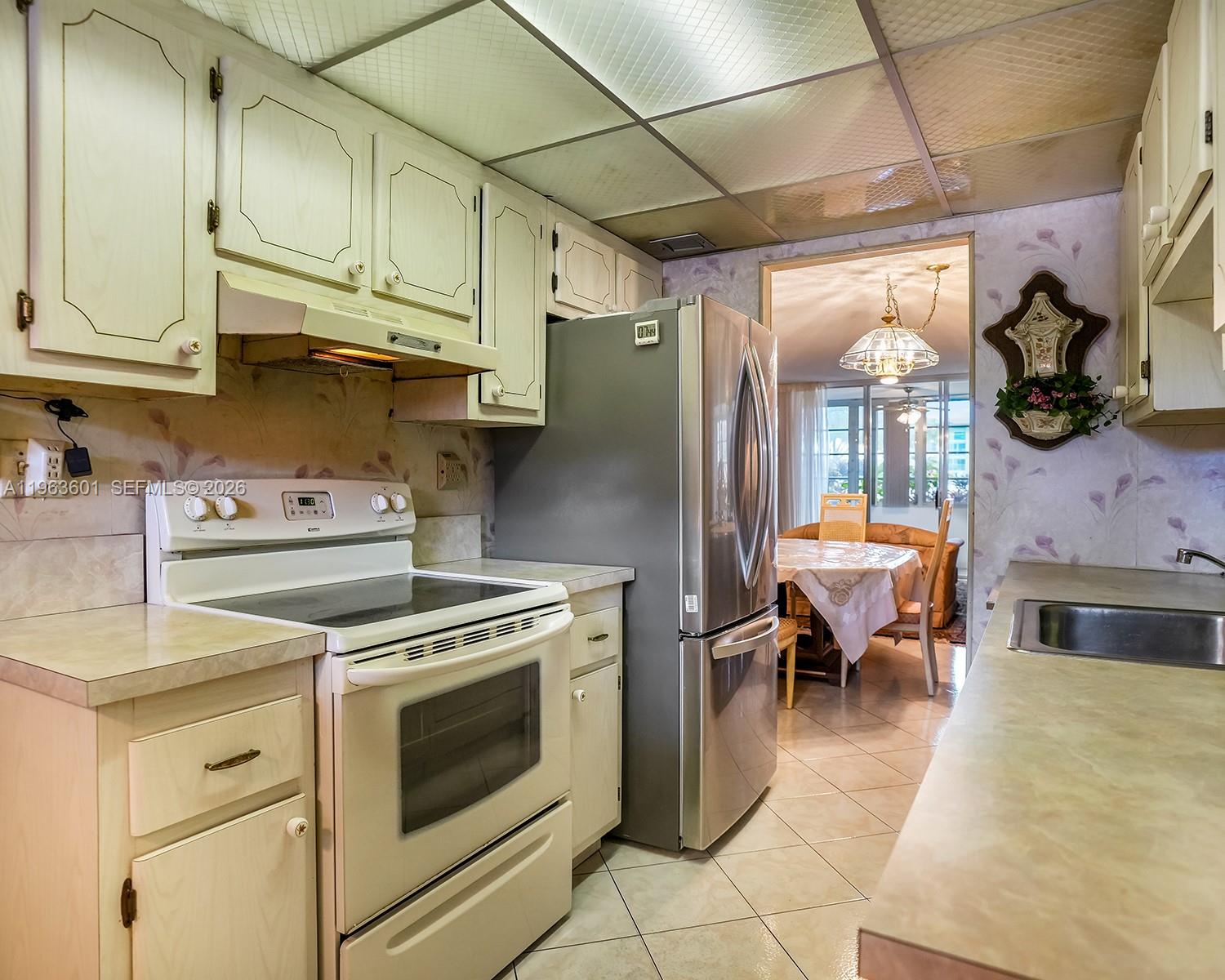 CYPRESS CHASE CONDO NO 1 - Residential