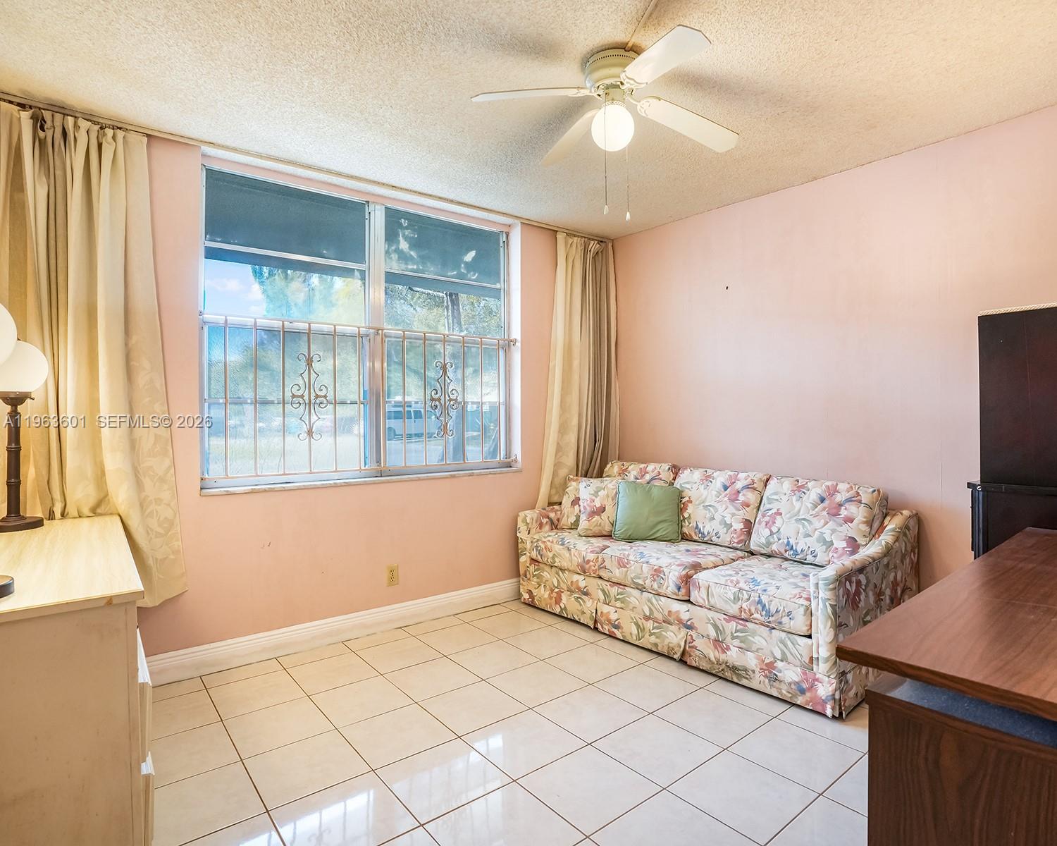 CYPRESS CHASE CONDO NO 1 - Residential