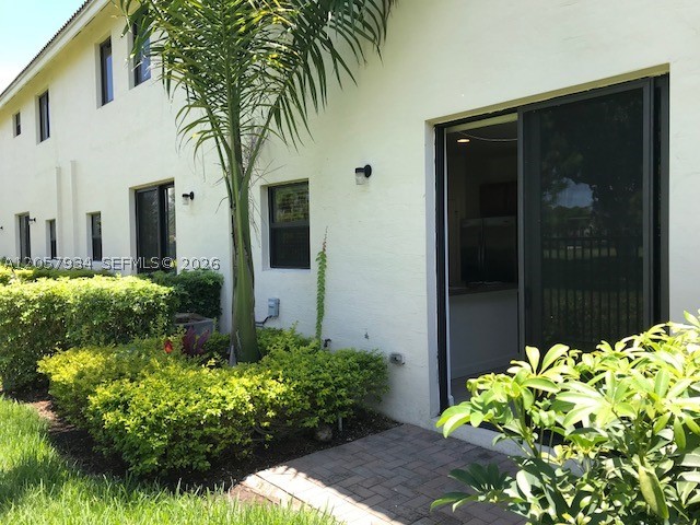 CHAMPION LAKES - Residential
