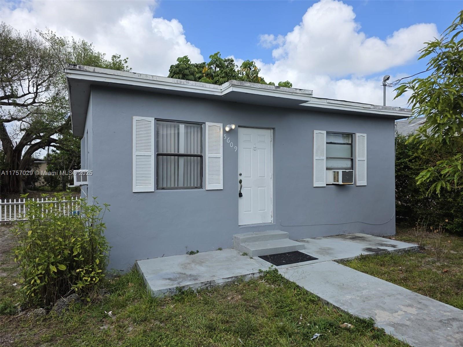 BACK ON MARKET! Beautiful 1 bedroom 1 bathroom single family home located in tranquil Hollywood. This house boasts tile floors throughout and the bathroom has a bathtub. Washer and dryer located in unit for convenience. Property sits on large lot, and has a huge fenced backyard! The property also includes a shed in the back for additional storage. Pets are welcome! (Pet fee applies). Located in very desirable area, text today to schedule a showing.