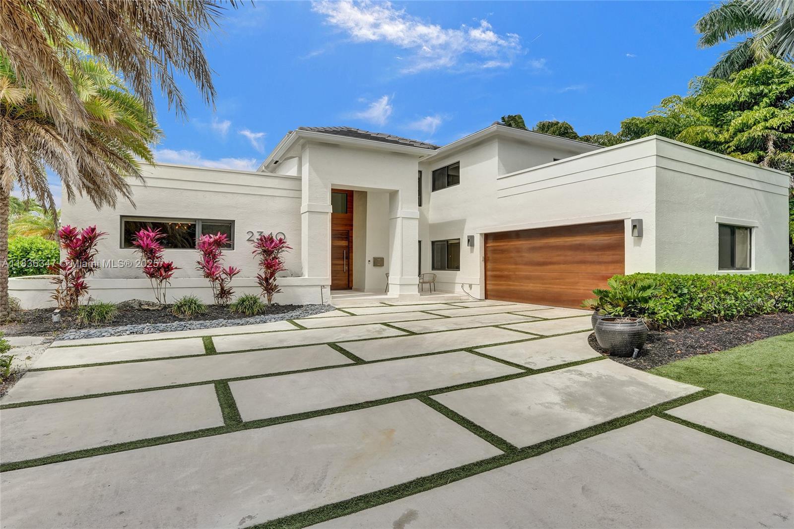LAUDERDALE ISLES RE-AMEND - Residential