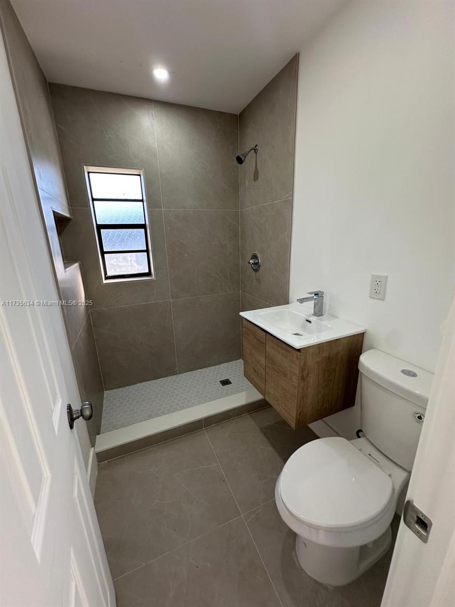 CAROL CITY REV PLAT - Residential