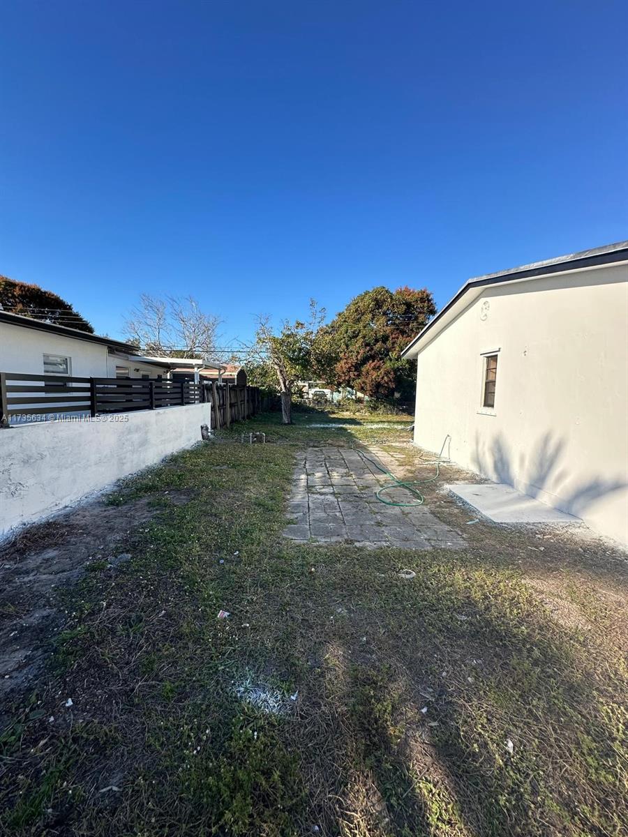 CAROL CITY REV PLAT - Residential