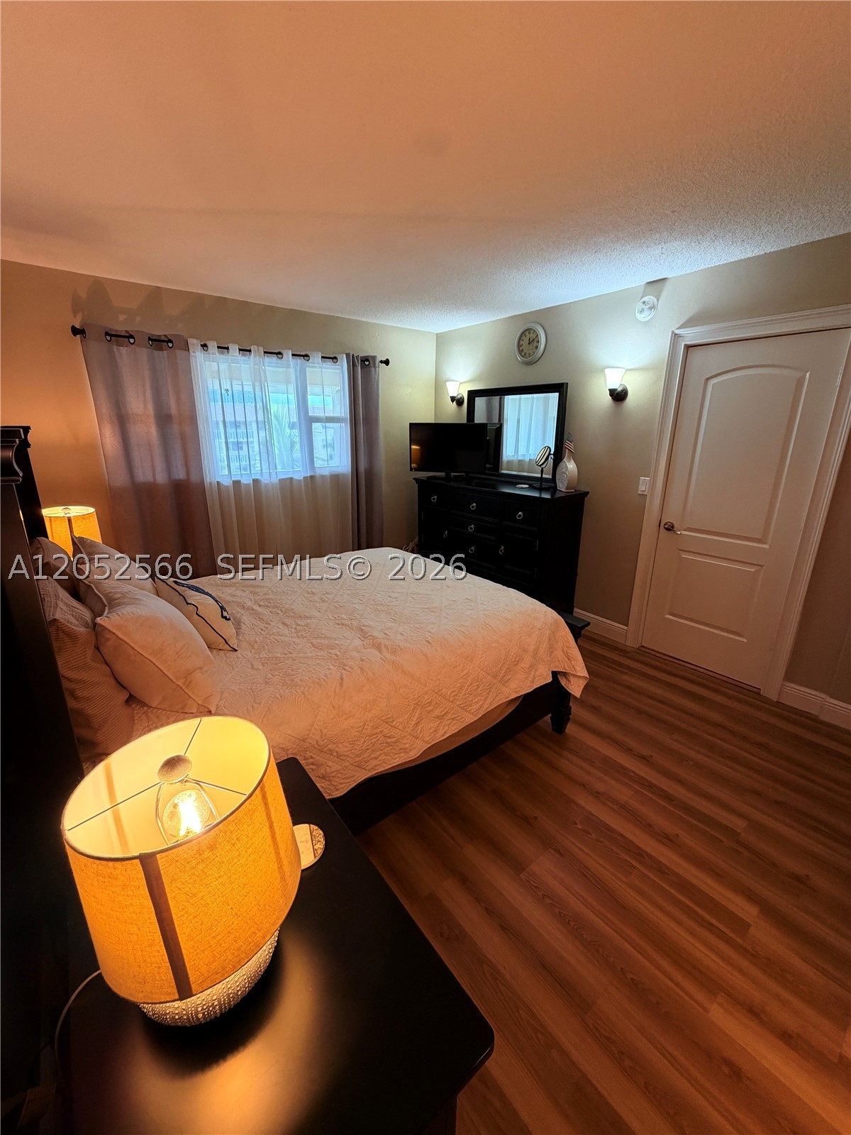 ISLANDS-BERMUDA CONDO - Residential Lease