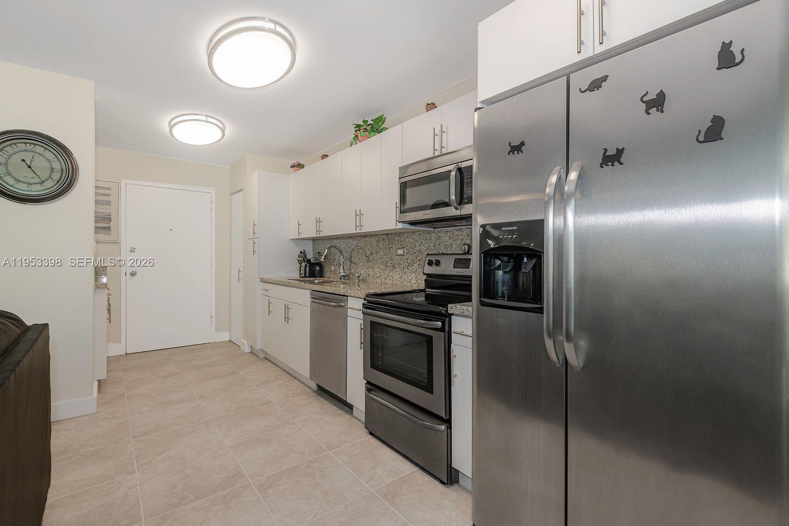 BURLEIGH HOUSE CONDO - Residential