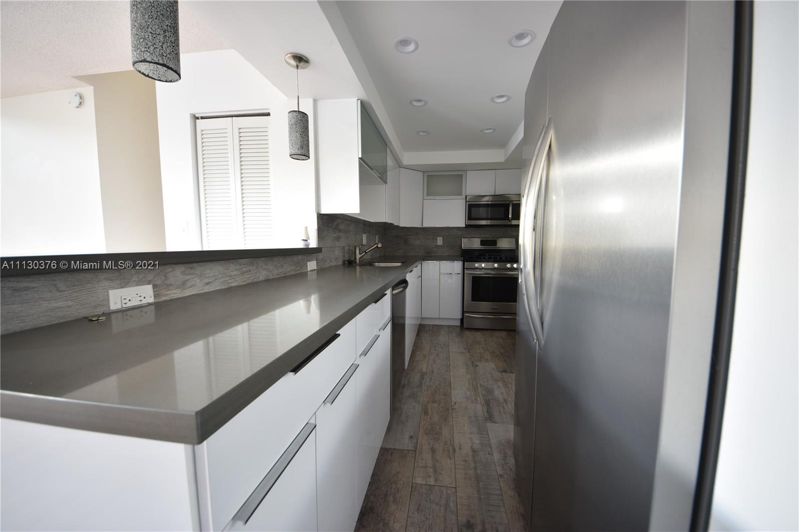 DADELAND GROVE CONDO - Residential Lease