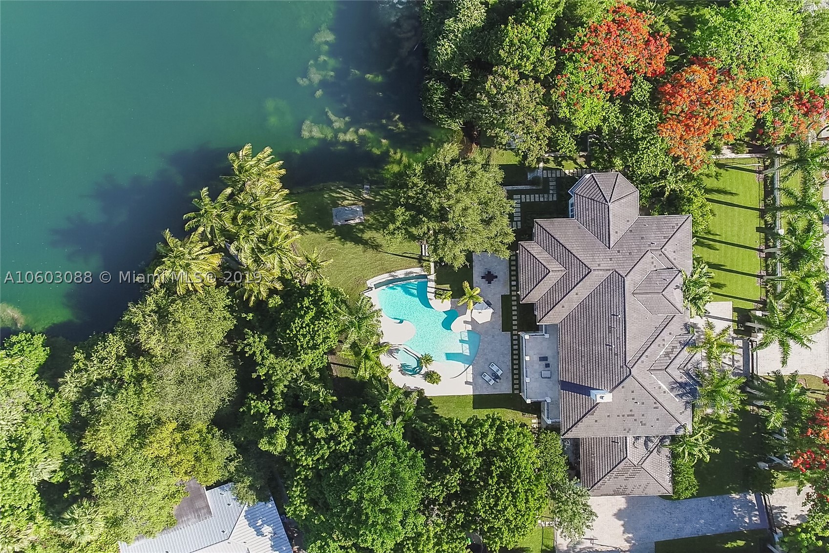 Hammock Lake - Residential
