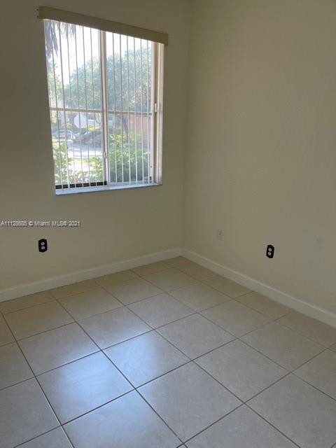 SHOMA HOMES AT COUNTRY CL - Residential Lease