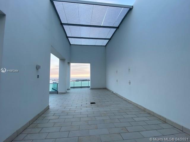 JADE RESIDENCES AT BRICKE - Residential