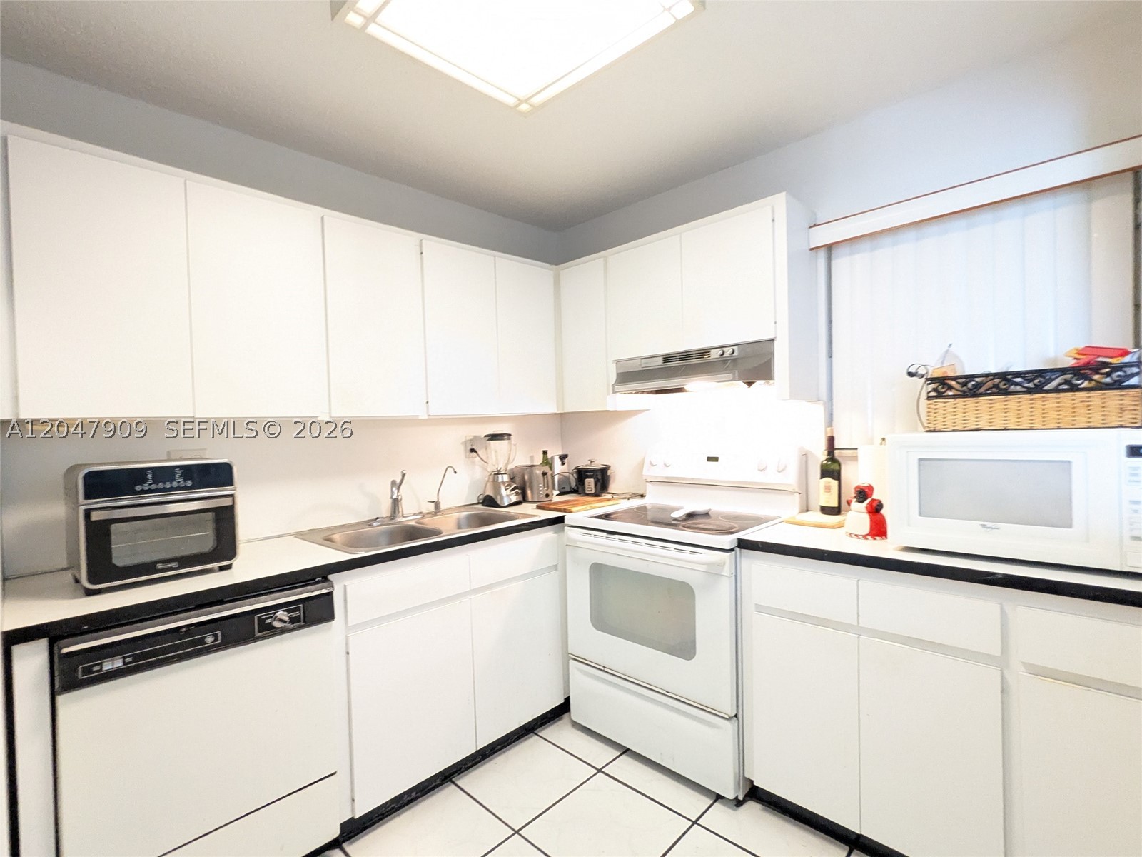 PARKSIDE NO 2 CONDO - BLD - Residential