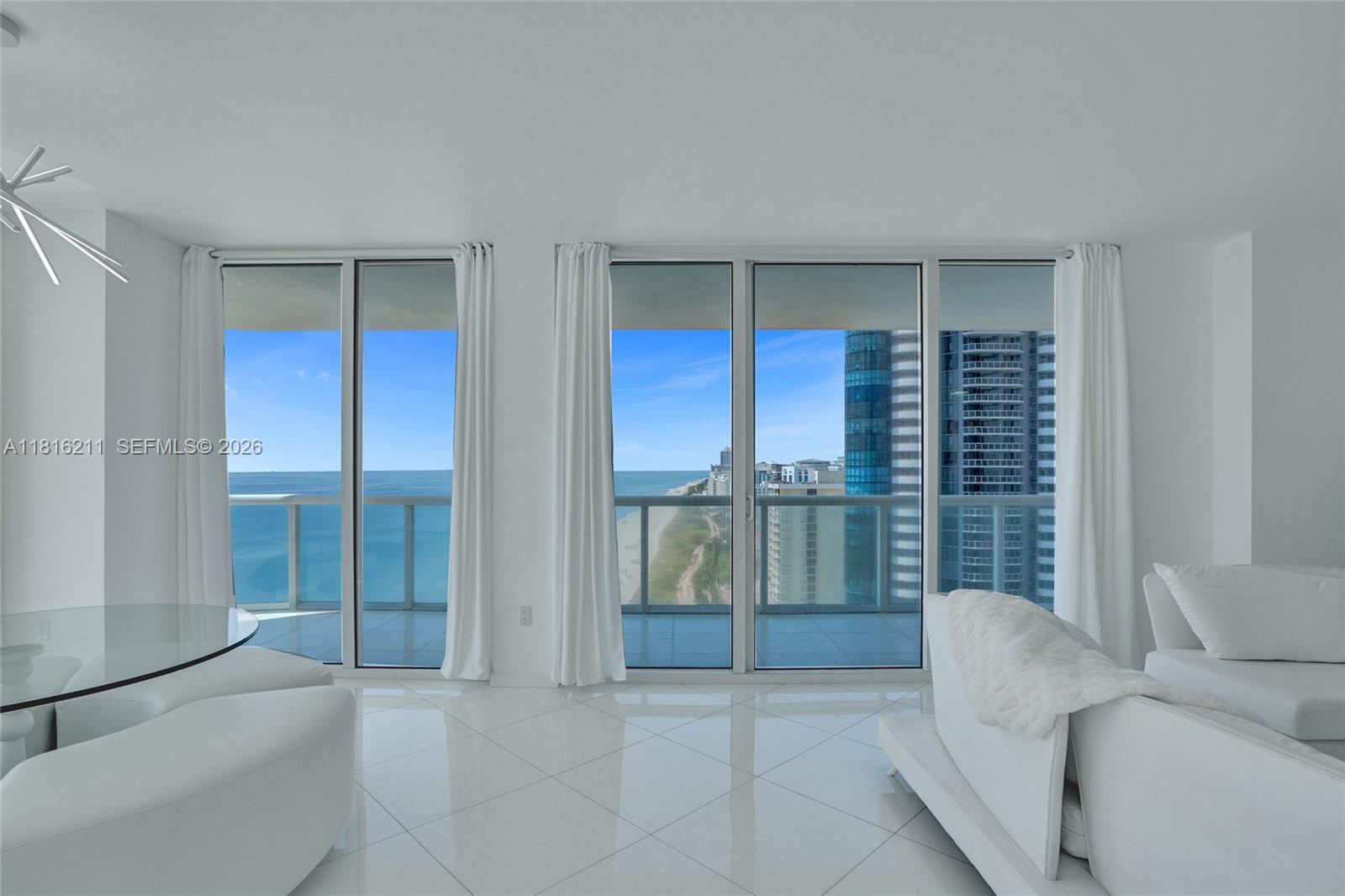 AKOYA CONDO - Residential