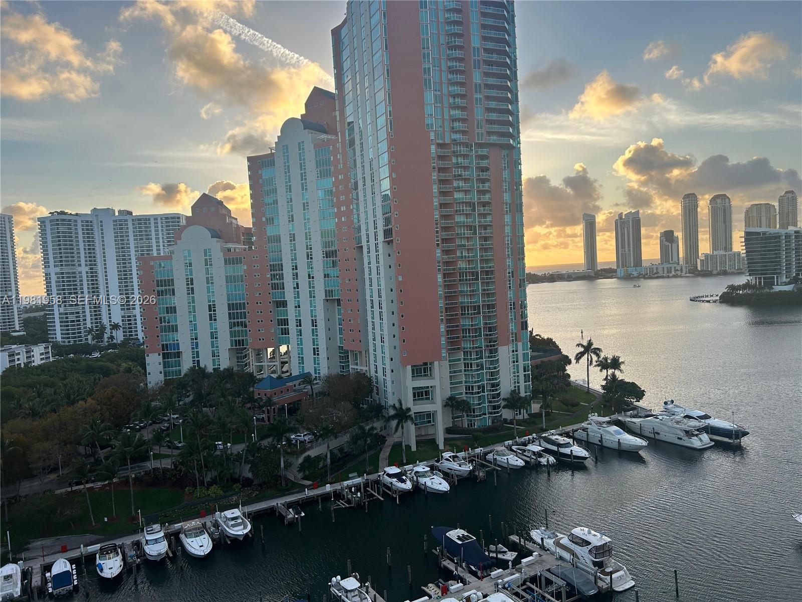 AVENTURA MARINA CONDO NUM - Residential