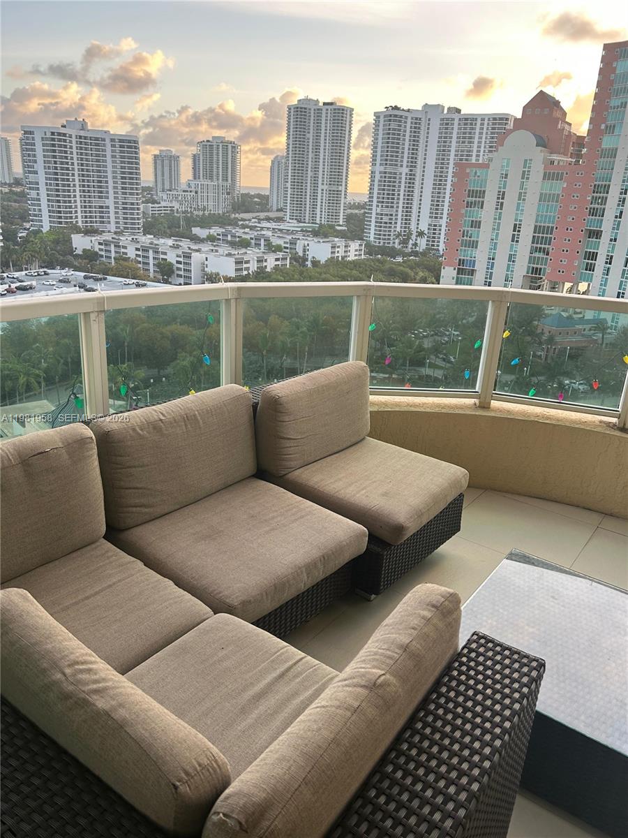 AVENTURA MARINA CONDO NUM - Residential