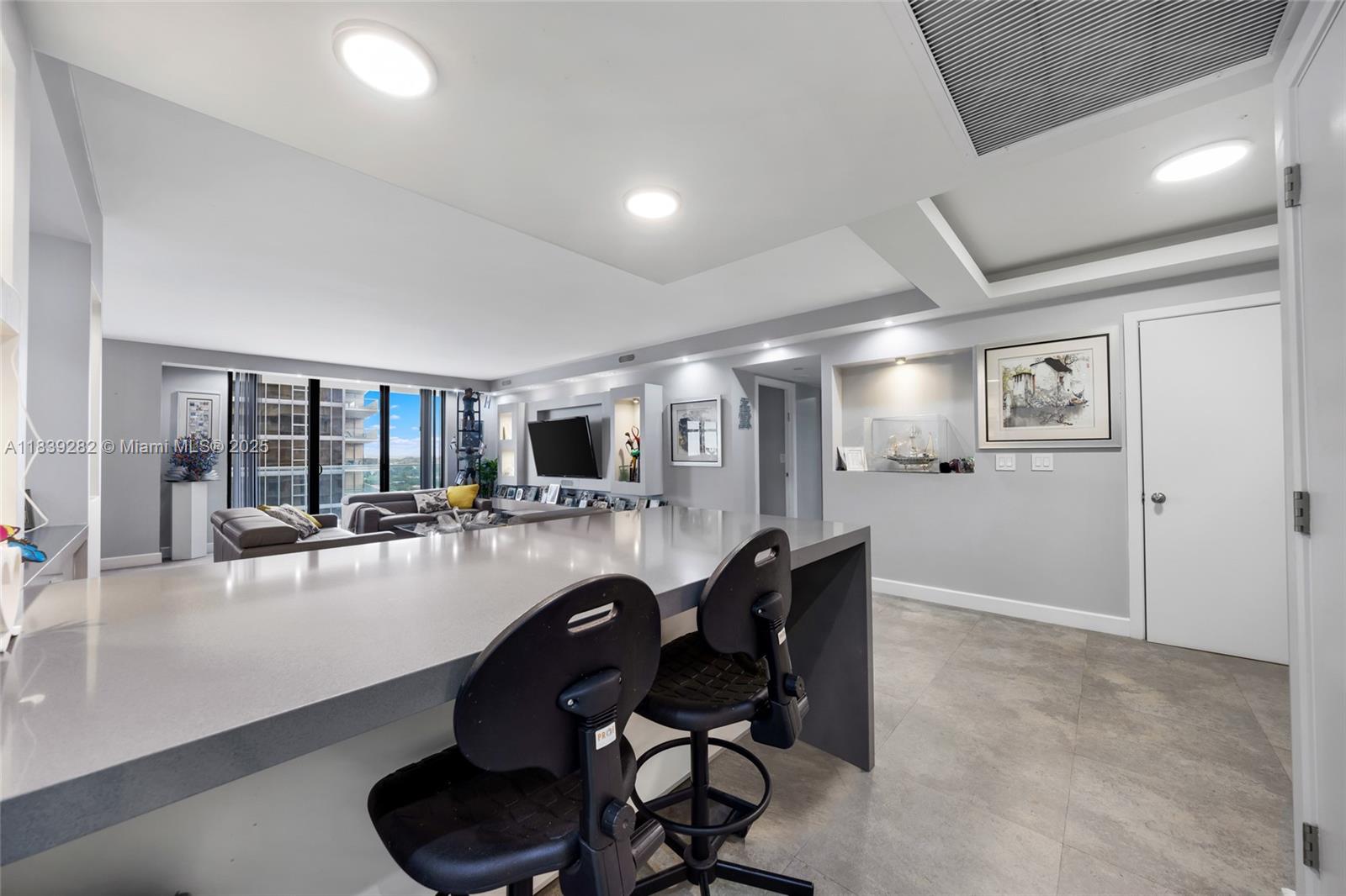 BALMORAL CONDO - Residential