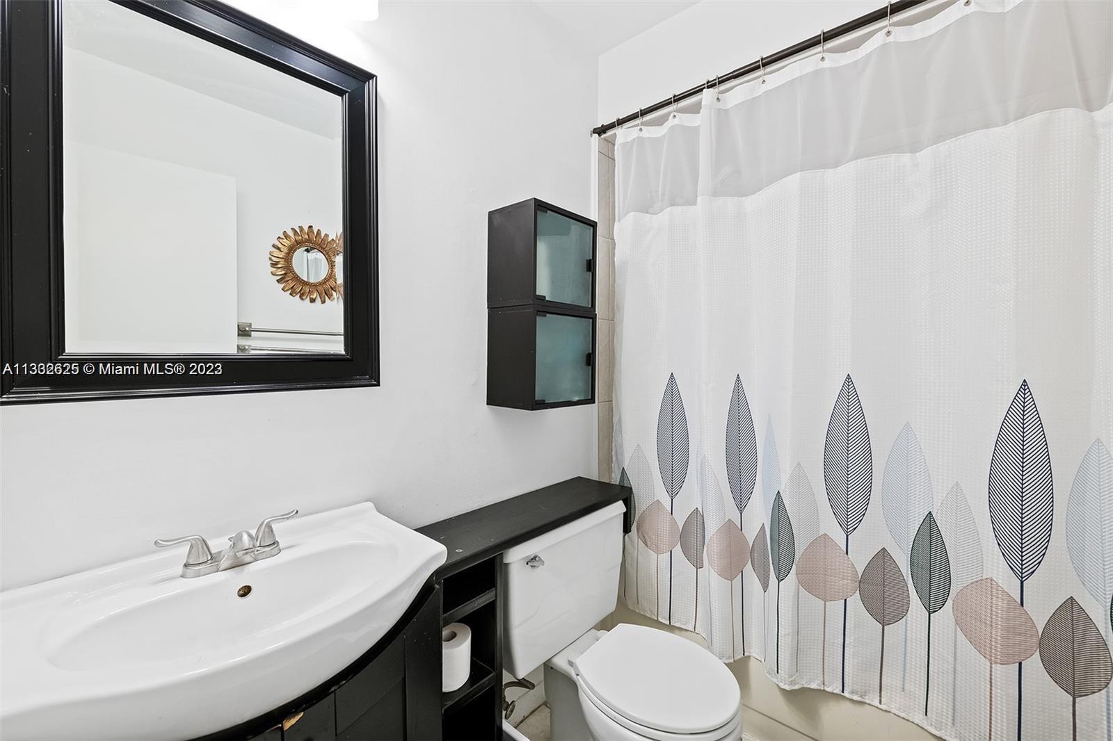 WIMBLEDON AT JACARANDA CO - Residential Lease