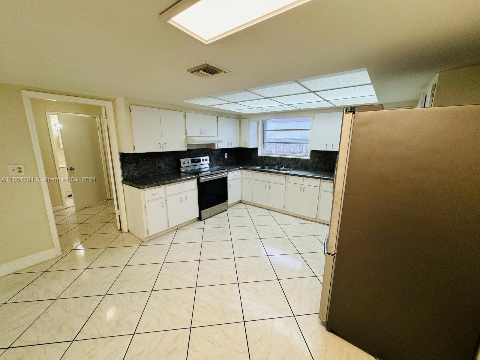 FLAGAMI 3RD ADDN - Residential Lease