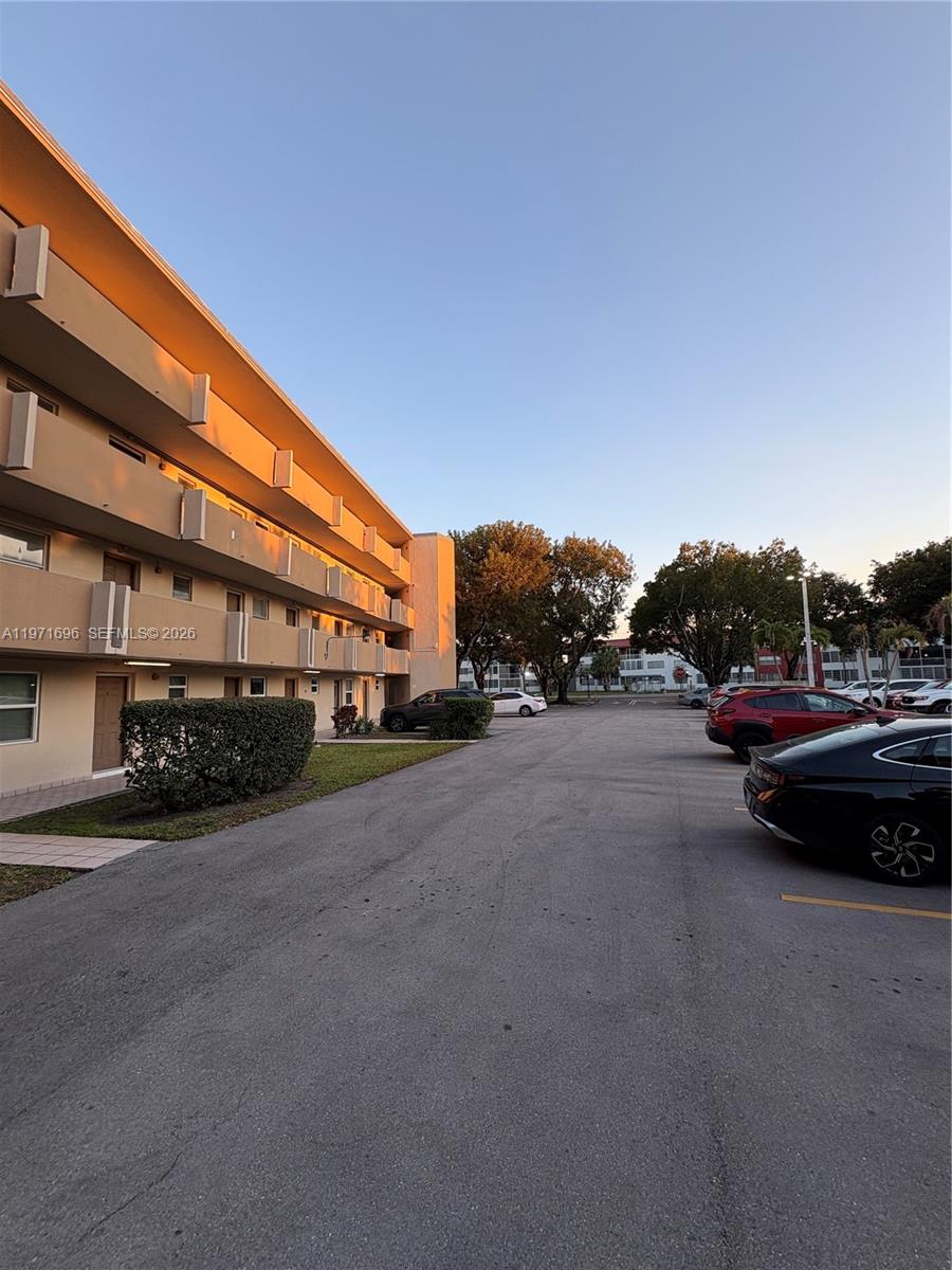 ROLLING GREEN CONDO D - Residential