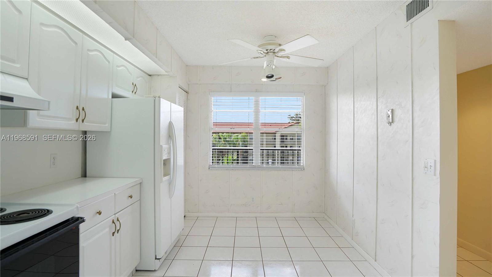 IVANHOE EAST AT CENTURY V - Residential