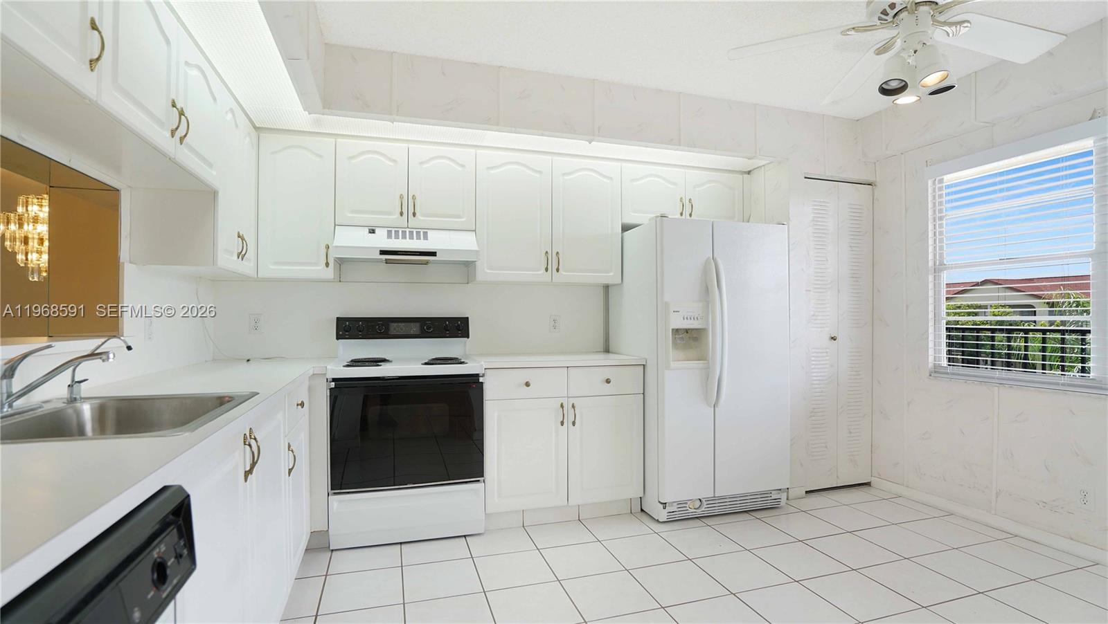 IVANHOE EAST AT CENTURY V - Residential