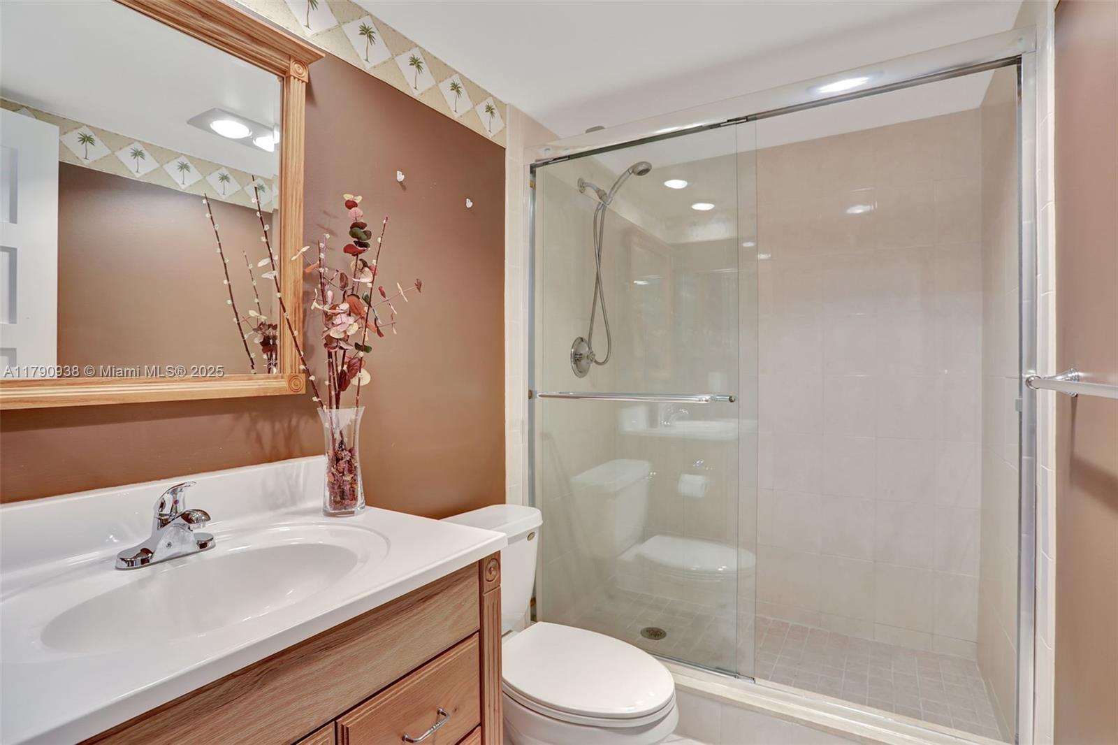 NO 103 PALM-AIRE COUNTRY - Residential