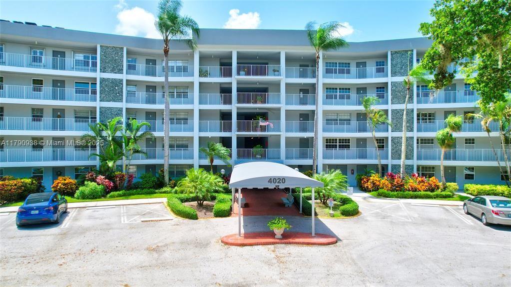 NO 103 PALM-AIRE COUNTRY - Residential