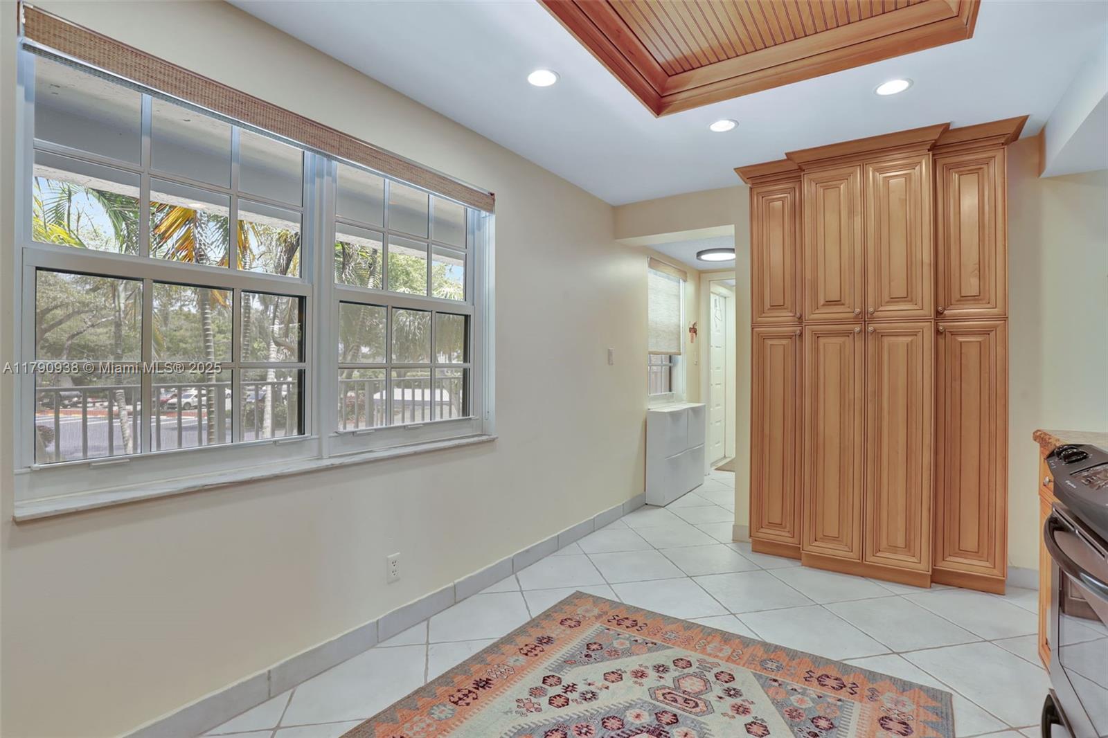 NO 103 PALM-AIRE COUNTRY - Residential