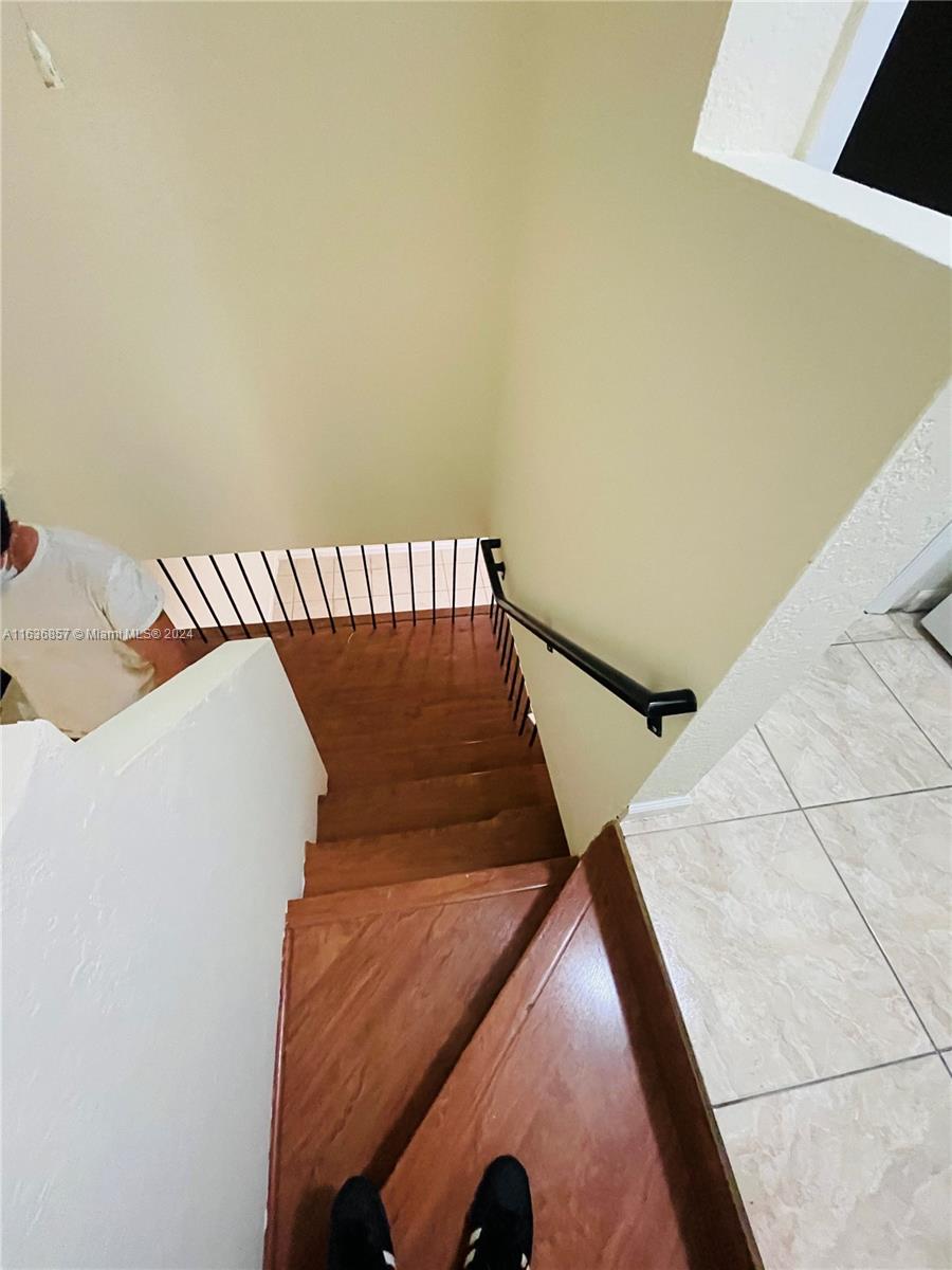 CORAL SPRINGS ESTATE TOWN - Residential