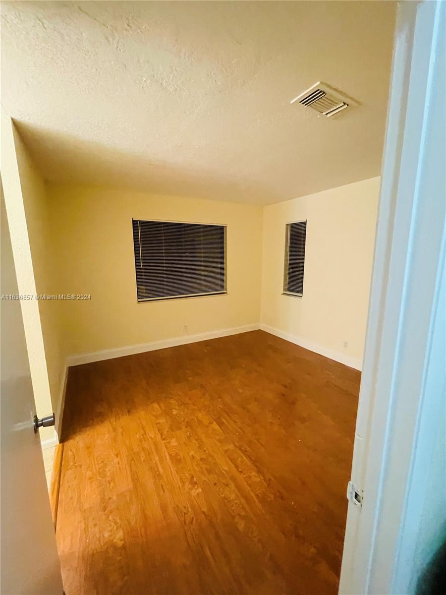 CORAL SPRINGS ESTATE TOWN - Residential