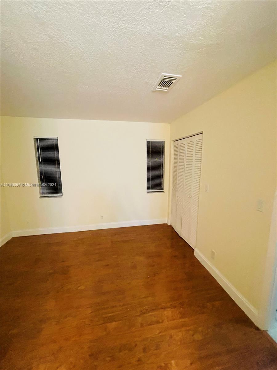 CORAL SPRINGS ESTATE TOWN - Residential