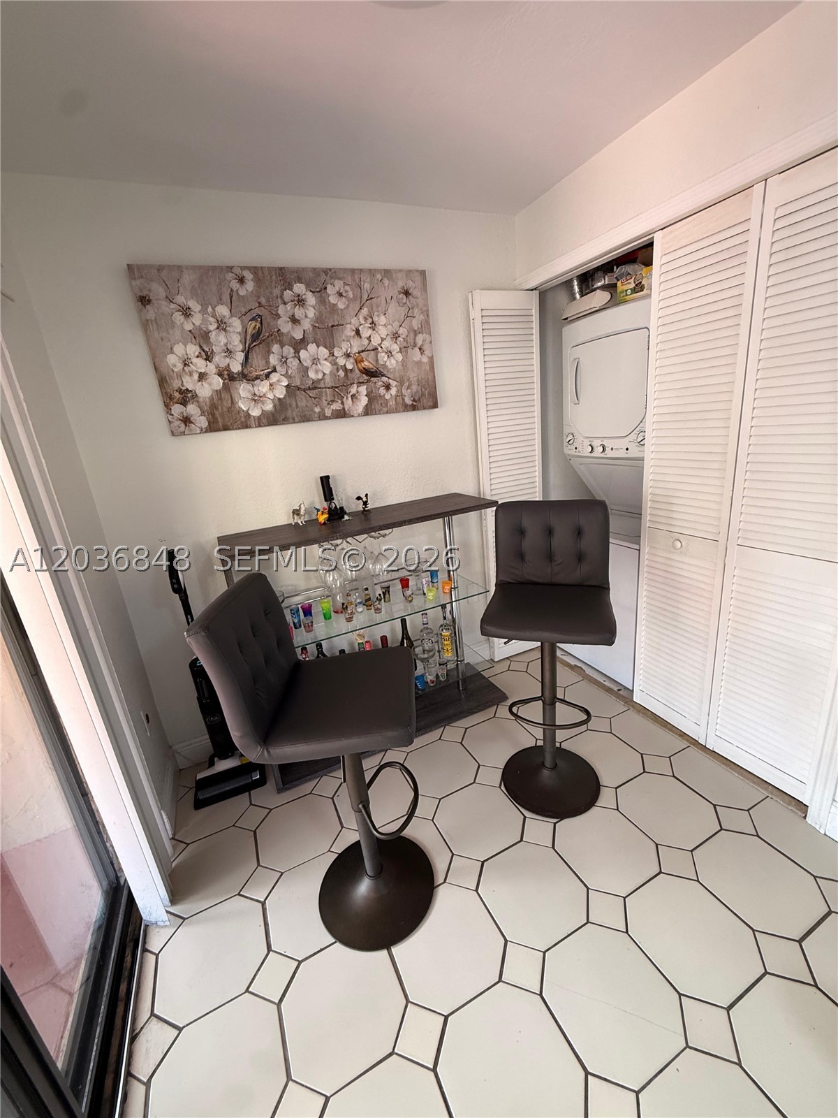 REPLAT OF MILLER DREAMS S - Residential Lease