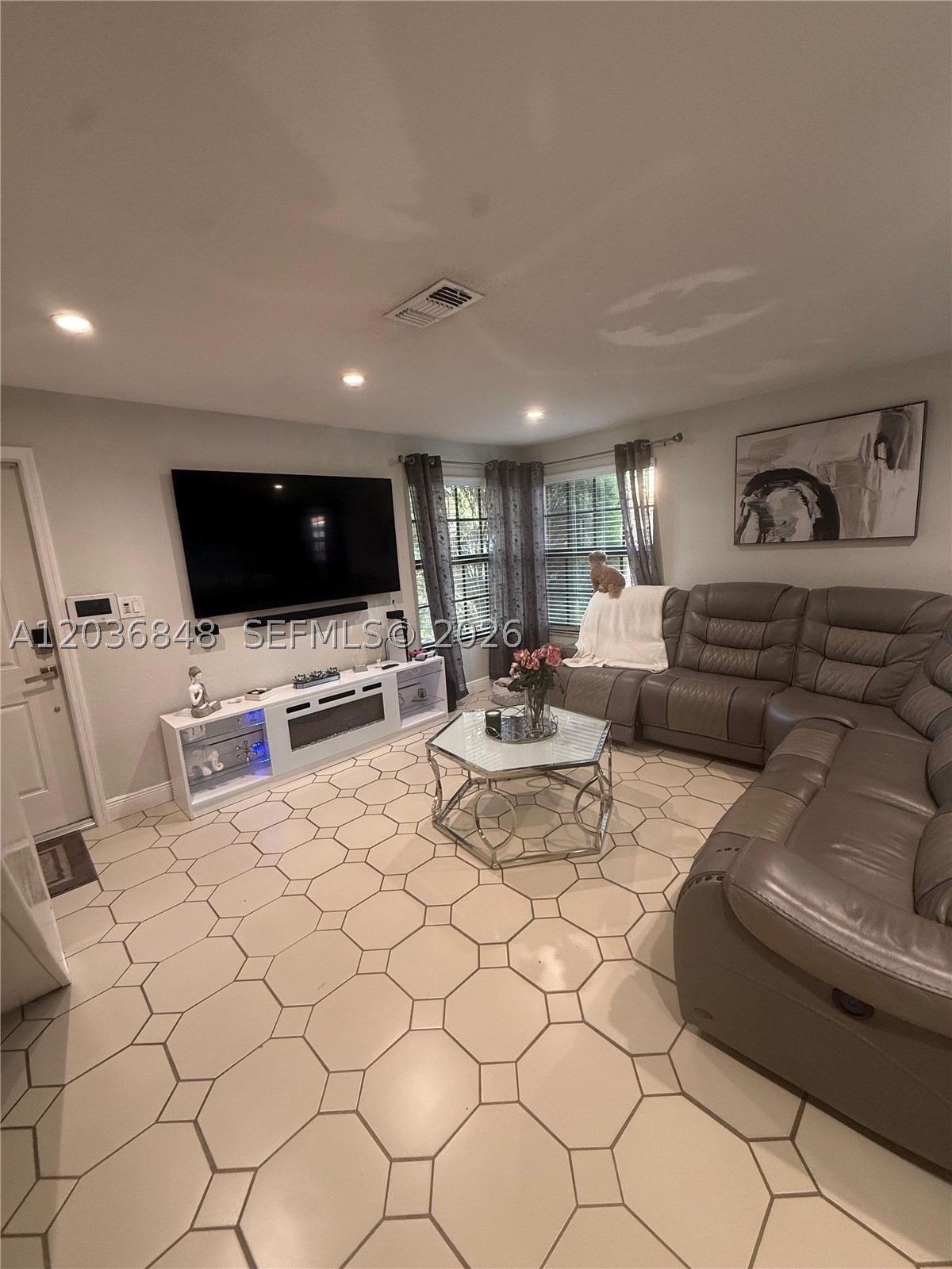 REPLAT OF MILLER DREAMS S - Residential Lease