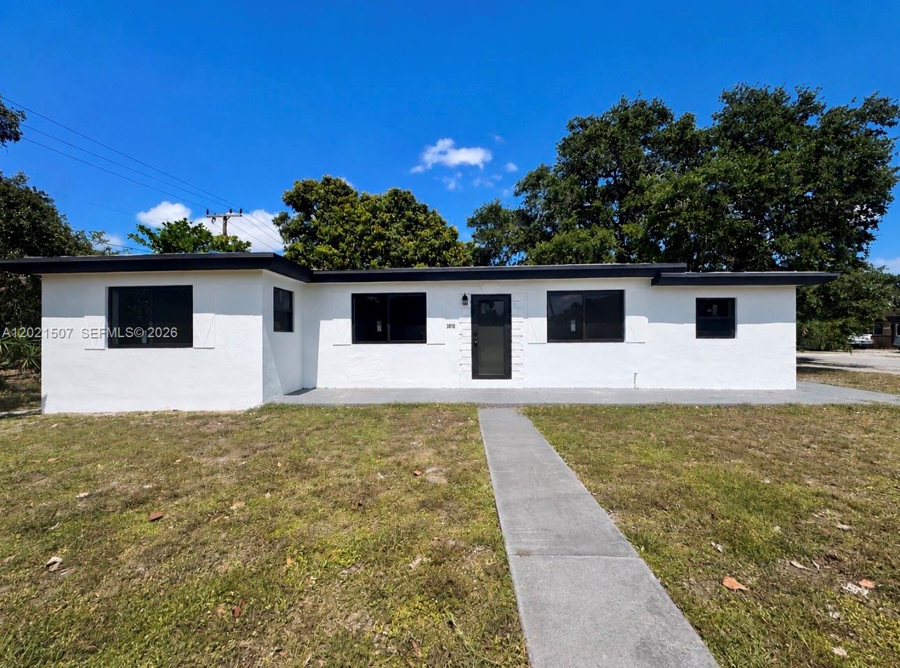 PINE TREE PARK - Residential