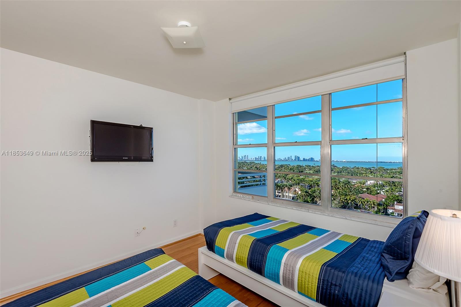 5600 CONDO - Residential Lease