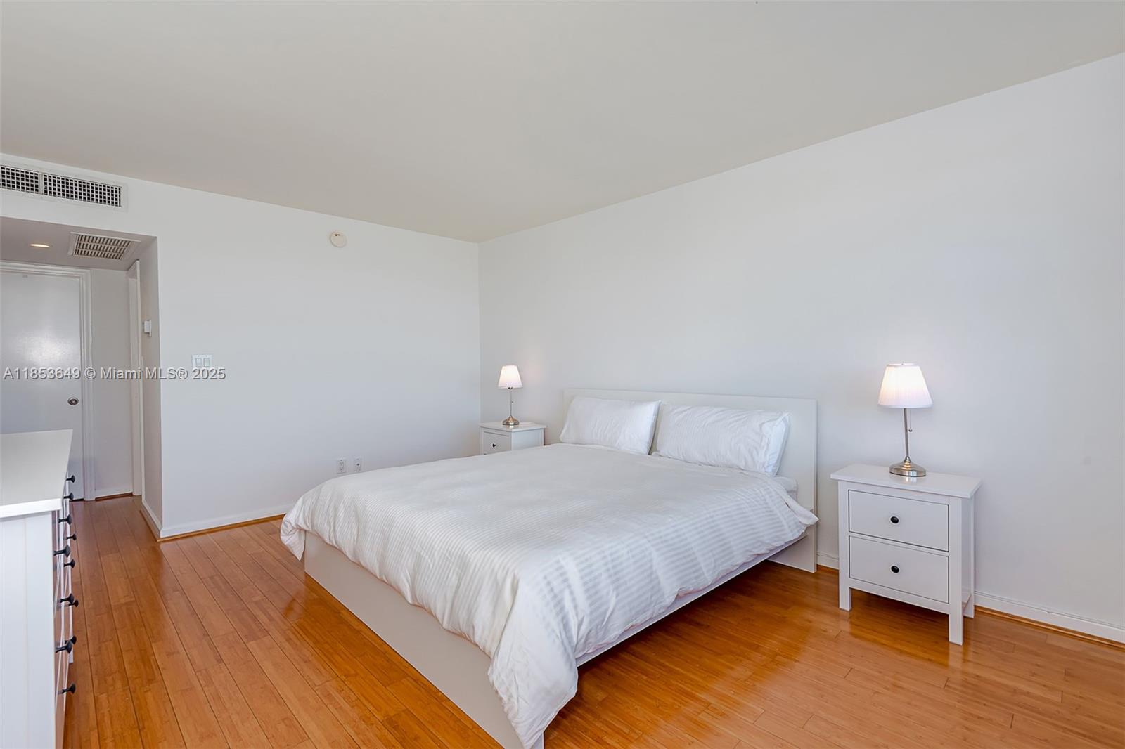 5600 CONDO - Residential Lease
