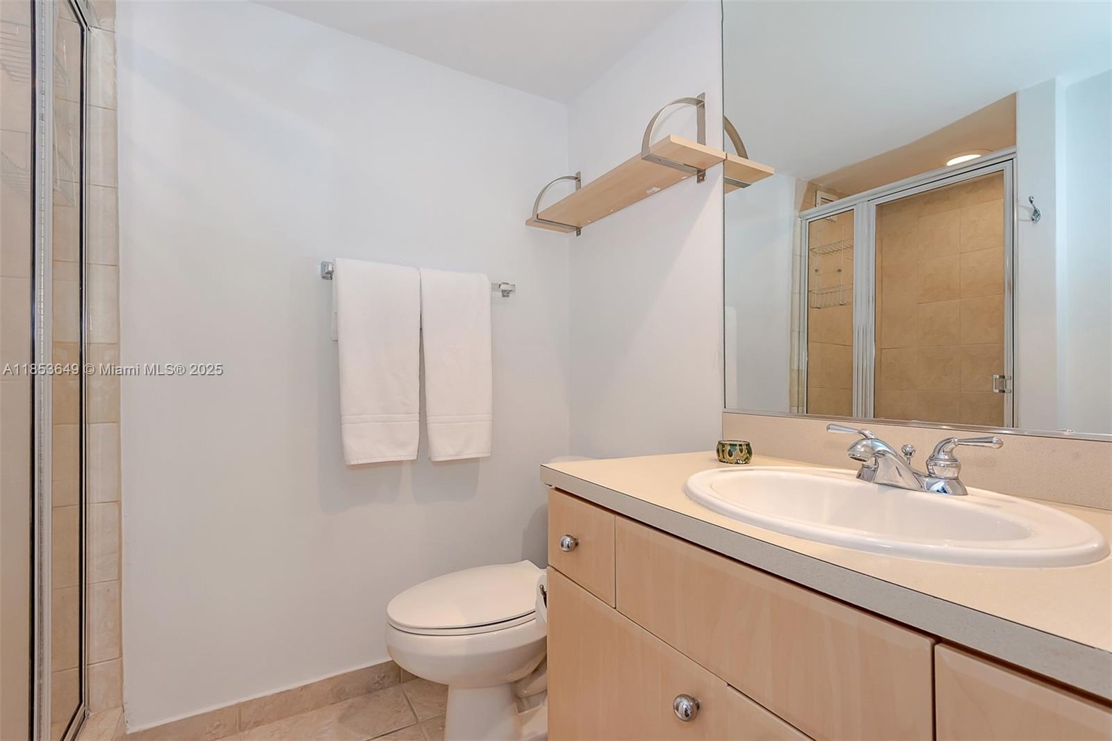 5600 CONDO - Residential Lease