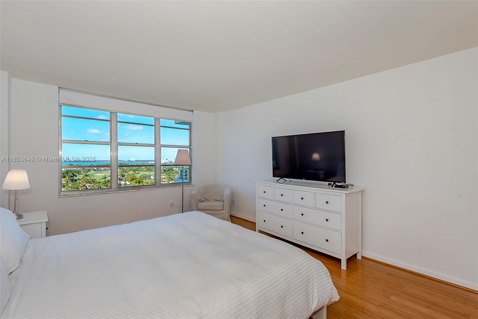 5600 CONDO - Residential Lease