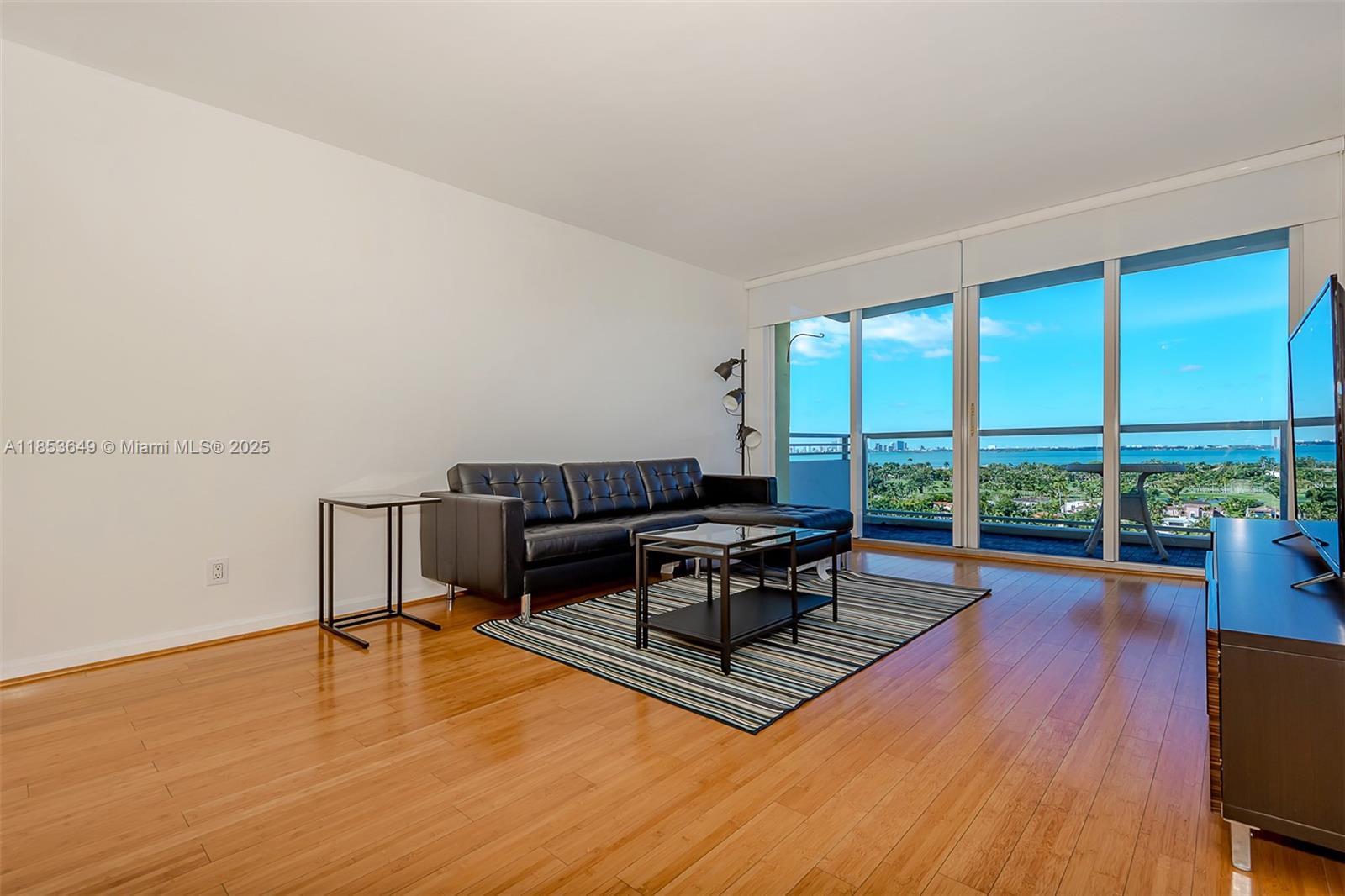 5600 CONDO - Residential Lease
