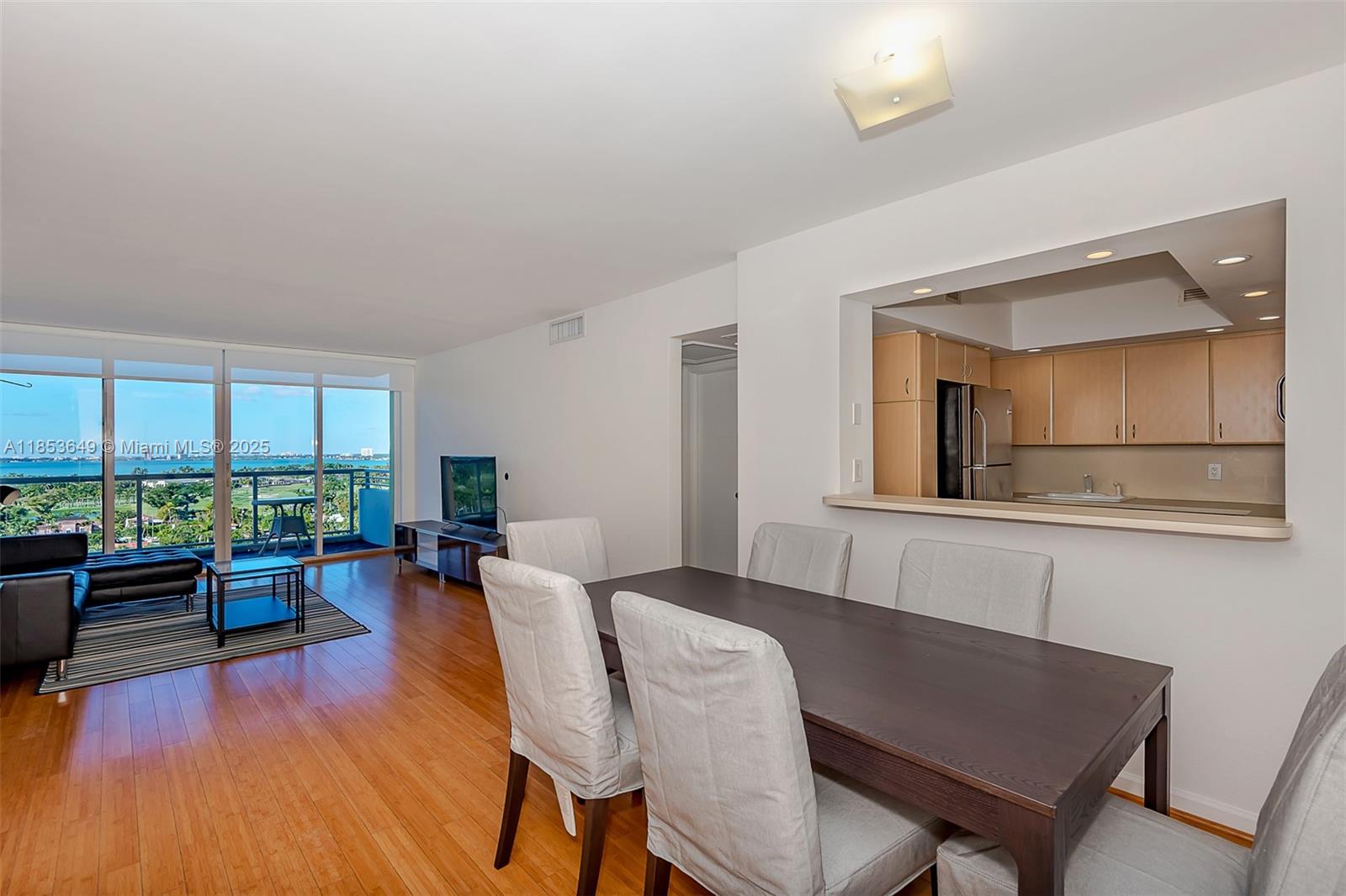 5600 CONDO - Residential Lease