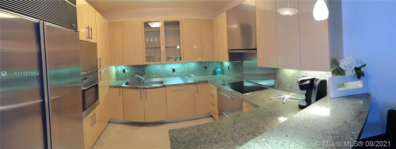 CONTINUUM ON SOUTH BEACH - Residential