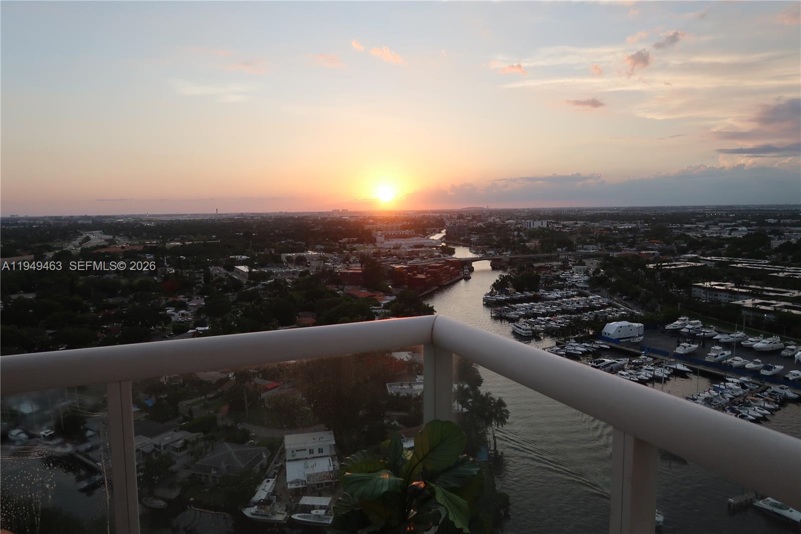 TERRAZAS RIVERPARK VILLAG - Residential