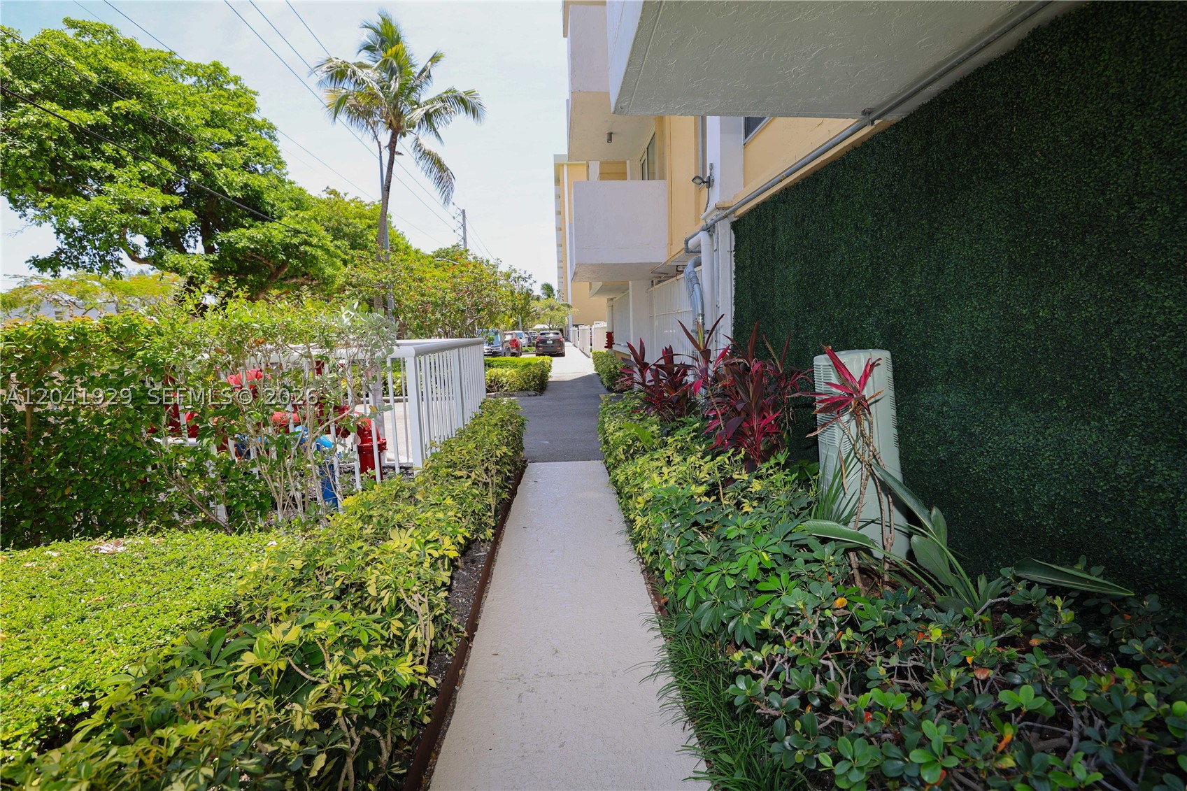 KEYSTONE TOWERS CONDO - Residential