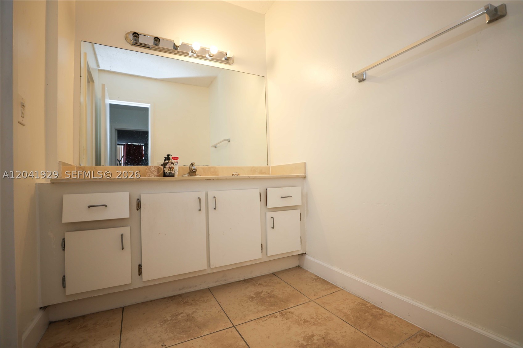 KEYSTONE TOWERS CONDO - Residential