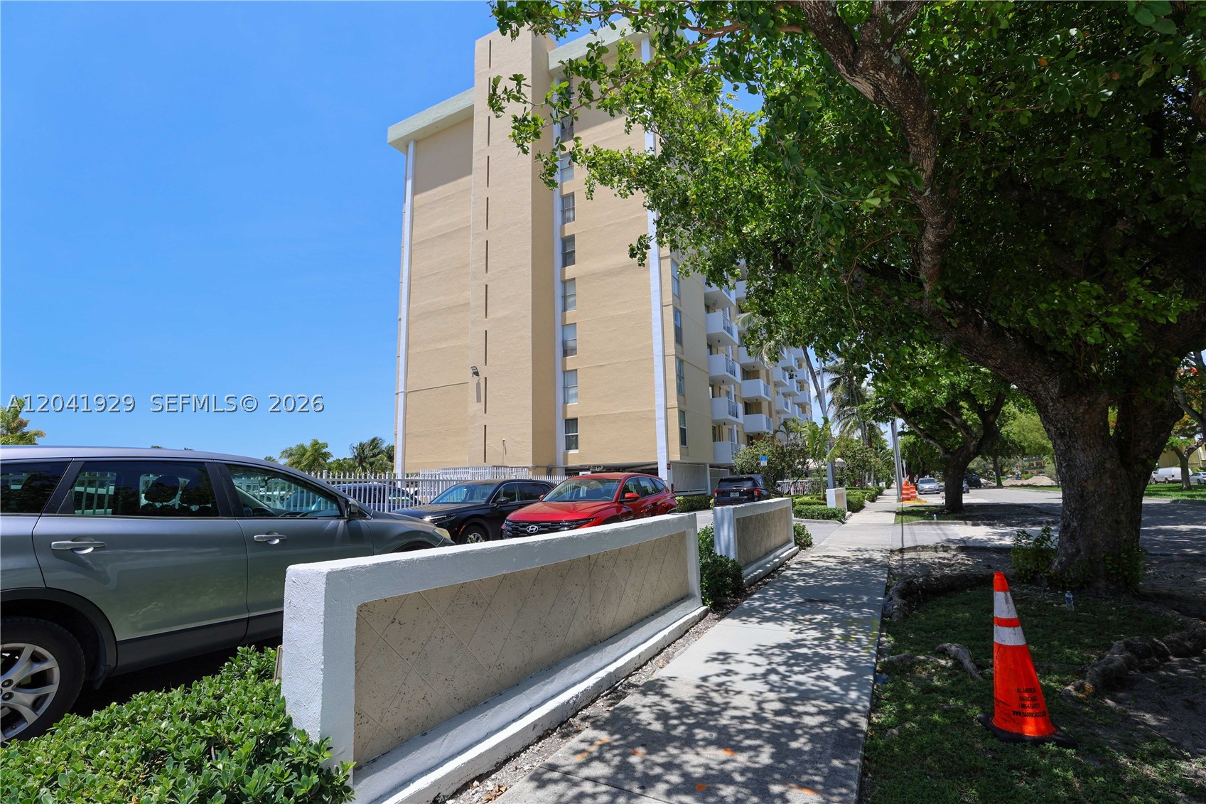 KEYSTONE TOWERS CONDO - Residential