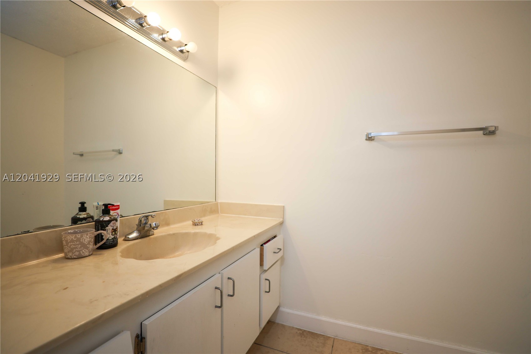 KEYSTONE TOWERS CONDO - Residential